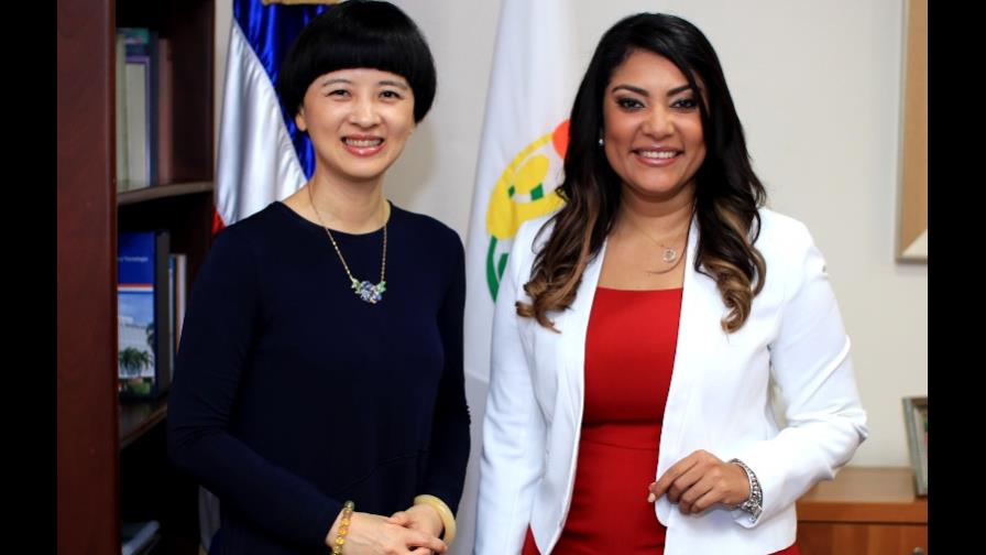 Acuerdos entre el Ministerio de la Juventud y la República Popular China beneficiarán a 150 jóvenes Acuerdos entre el Ministerio de la Juventud y la República Popular China beneficiarán a 150 jóvenes