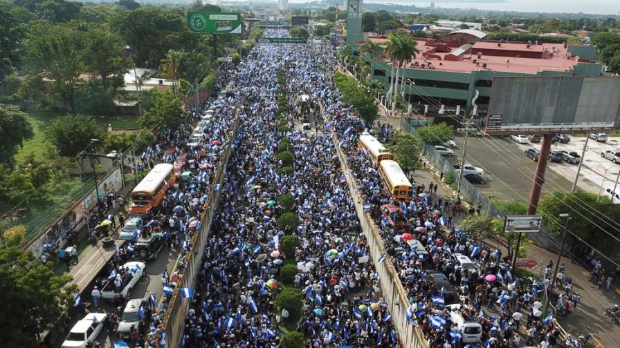 “Madre de todas las marchas” en Nicaragua termina con 8 heridos por tiroteo