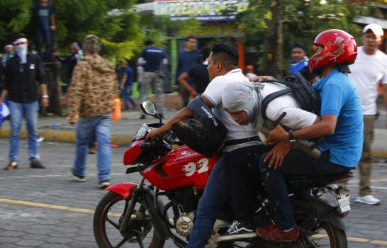 Aumentan a 11 los muertos y 79 los heridos durante manifestación en Nicaragua 