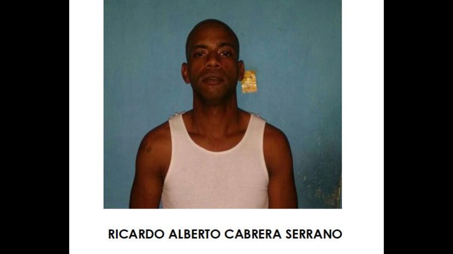 Identifican hombre de video que se robó retrovisores de una yipeta 