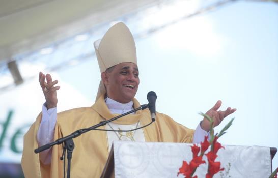 Católicos abarrotan el Estadio Cibao en la celebración de Corpus Christi