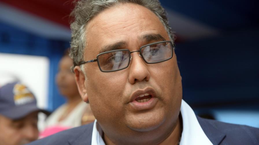 Flores afirma son prematuras las precandidaturas presidenciales del PLD Flores afirma son prematuras las precandidaturas presidenciales del PLD