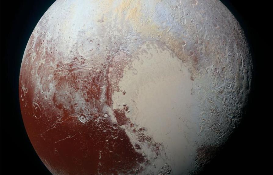 Plutón tiene dunas que estarían formadas de granos de metano helado