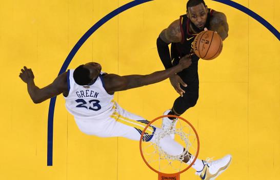 Los Warriors de Golden State sobreviven al ciclón LeBron James Los Warriors de Golden State sobreviven al ciclón LeBron James