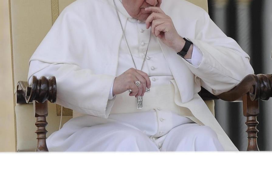 El papa volverá escuchar “una a una” a víctimas de abusos de cura chileno