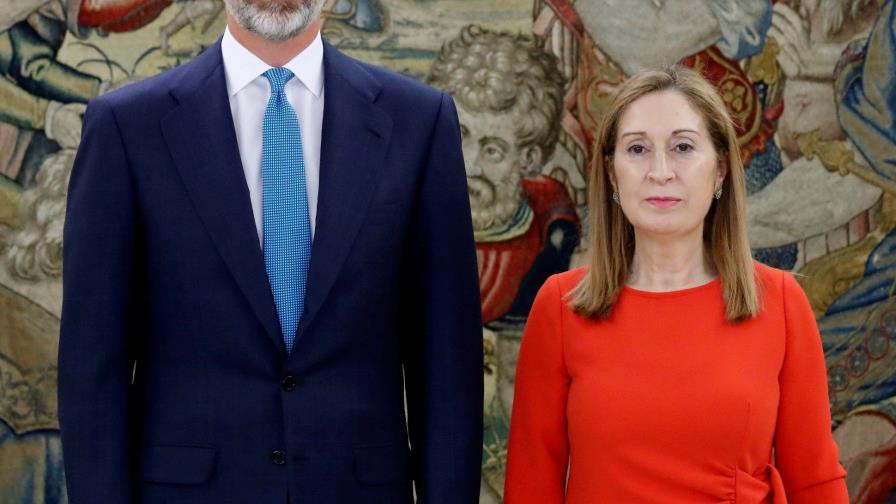 Felipe VI firma nombramiento de Sánchez como presidente del Gobierno español