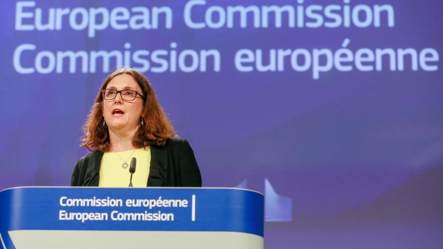 UE denuncia a EE.UU. ante OMC, que se convierte en árbitro en guerra comercial UE denuncia a EE.UU. ante OMC, que se convierte en árbitro en guerra comercial