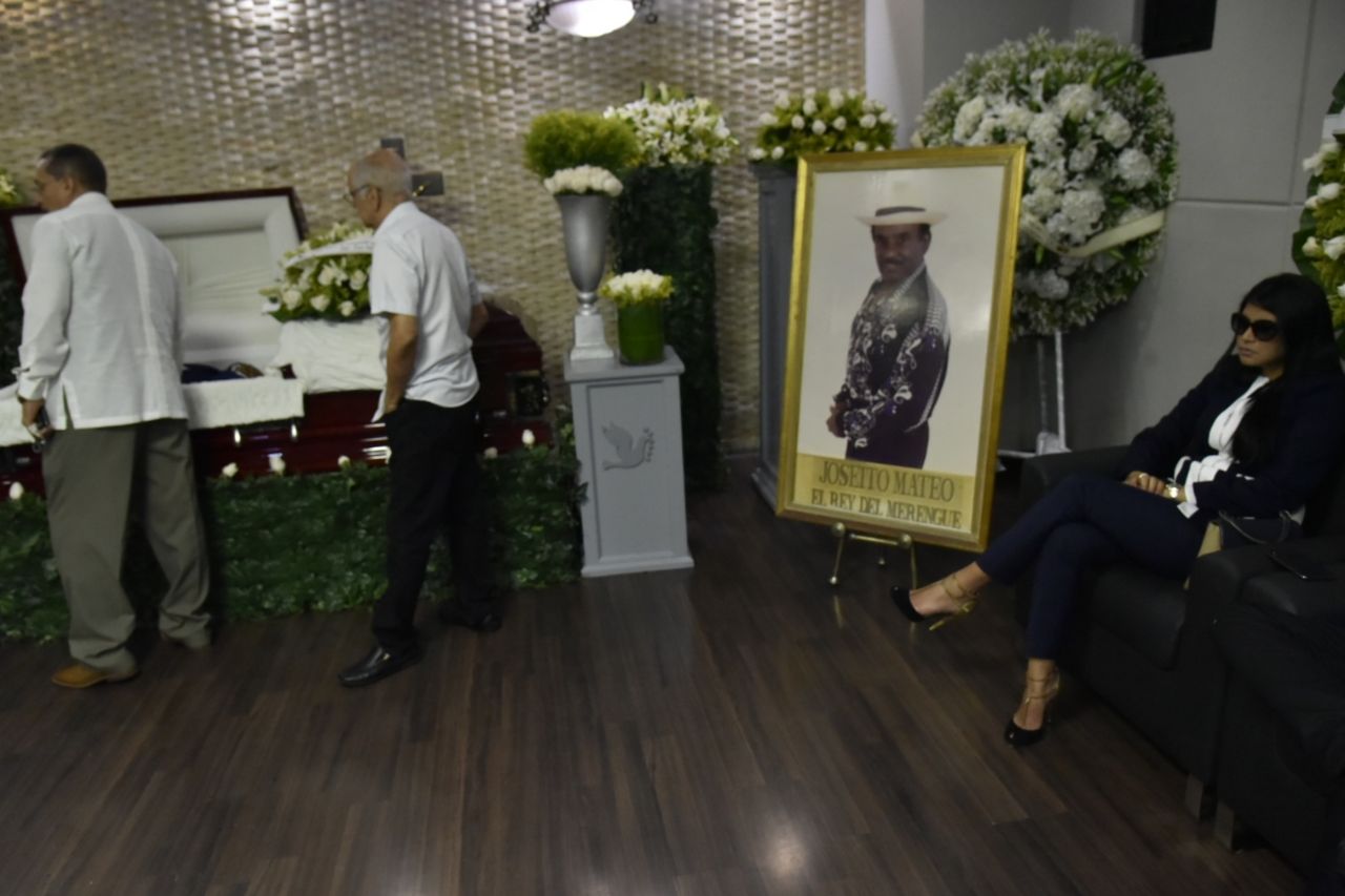 Velatorio del rey del merengue (Nehemías Alvino)