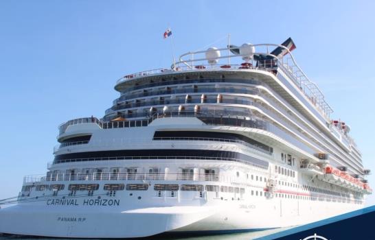 Un crucero con 6,070 visitantes llega a República Dominicana
