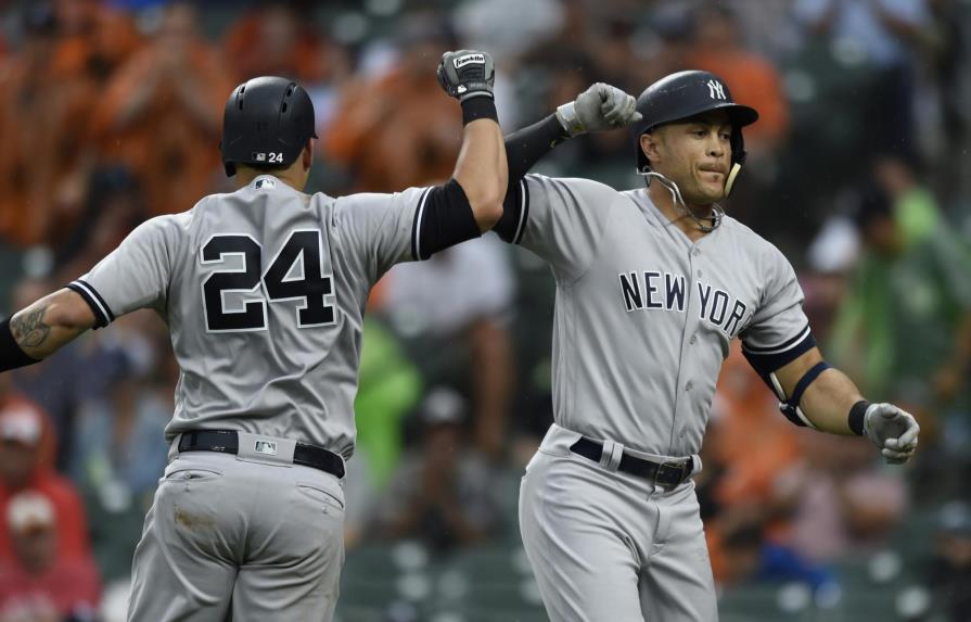 Andújar 6to jonrón y junto a Stanton guían a Yanquis sobre Orioles