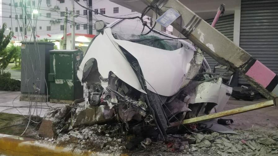 Aparatoso accidente deja sin electricidad parte del sector El Millón Aparatoso accidente deja sin electricidad parte del sector El Millón