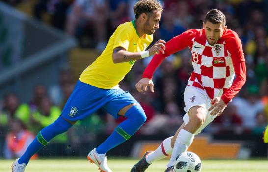 Ha vuelto: Brasil vence a Croacia con golazo de Neymar tras tres meses lesionado Ha vuelto: Brasil vence a Croacia con golazo de Neymar tras tres meses lesionado