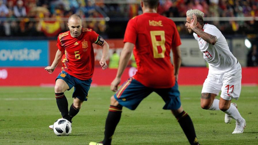 España empata a uno ante Suiza y se mantiene invicta a las órdenes de Lopetegui España empata a uno ante Suiza y se mantiene invicta a las órdenes de Lopetegui