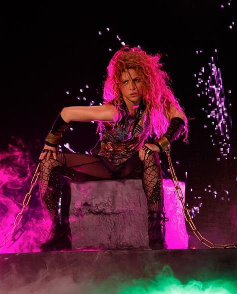 Shakira realiza su primer concierto luego de 7 años de ausencia