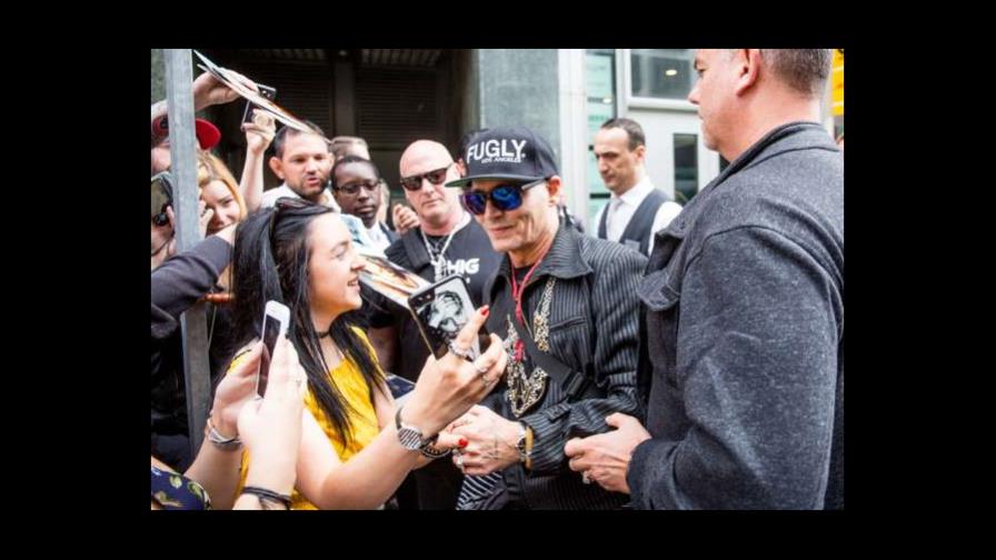 Fanáticos de Johnny Depp preocupados por desmejorado aspecto Fanáticos de Johnny Depp preocupados por desmejorado aspecto