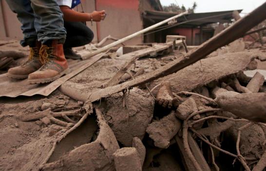 Volcán de Fuego ya deja 62 muertos y presidente de Guatemala pide “paciencia”