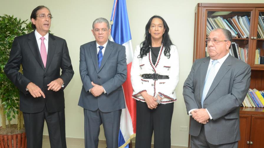 Fadul asume como nuevo ministro de Interior y Policía