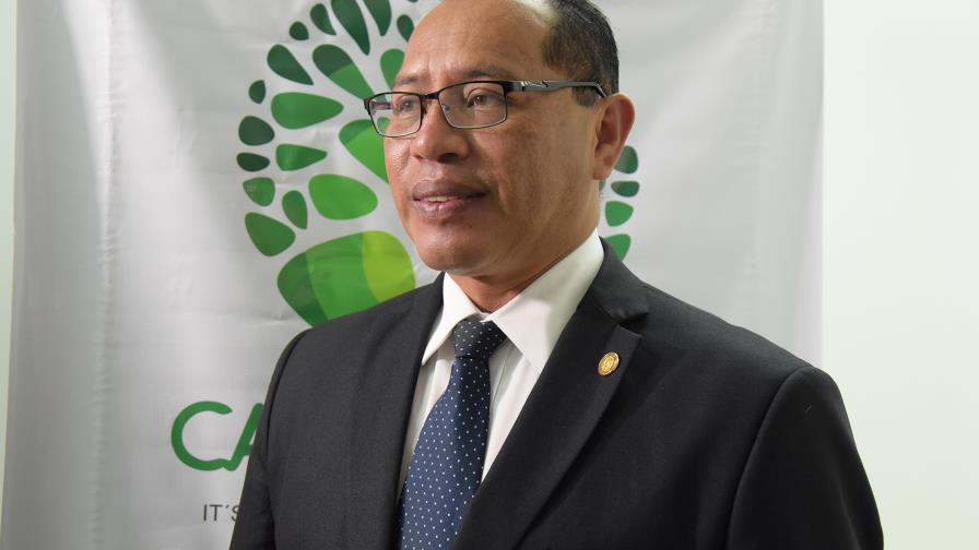 Embajador de Guatemala en el país dice evalúa solicitar ayuda internacional tras erupción volcán