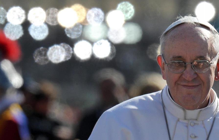 El papa insta a no convertir las redes sociales en “un lugar de alienación”