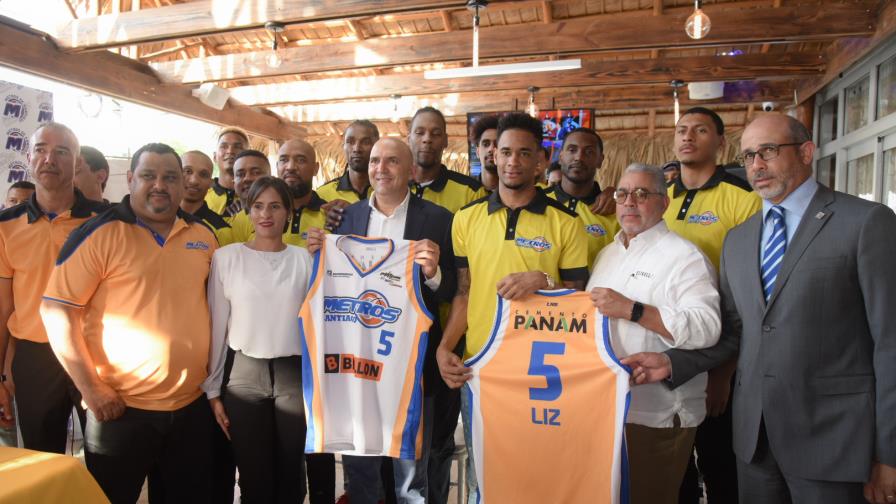 Metros de Santiago presentan su equipo para la temporada 2018 Metros de Santiago presentan su equipo para la temporada 2018