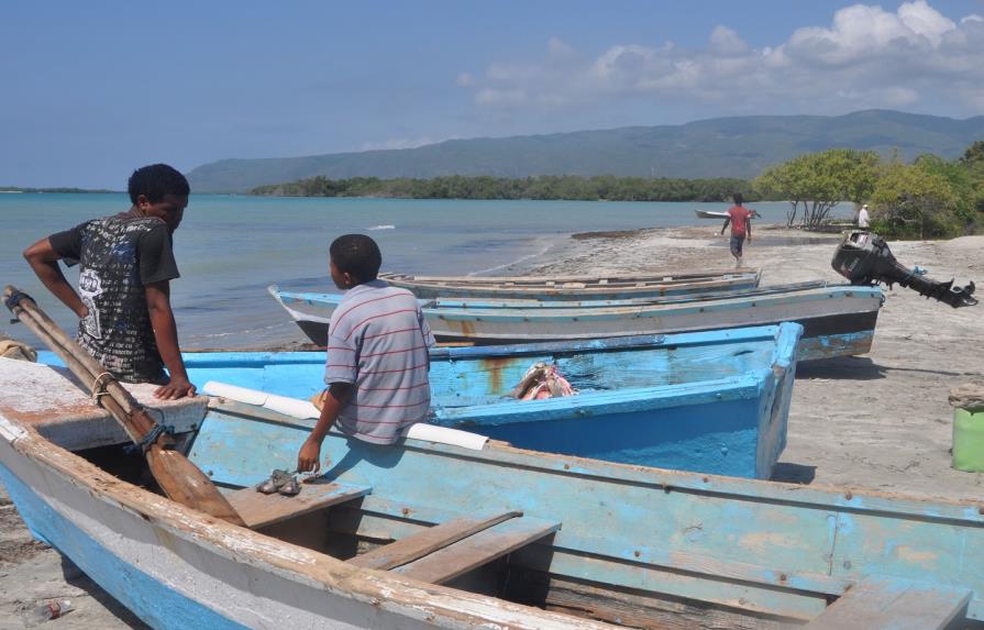 Pesca ilegal afecta 2.4 MM de pescadores en la región