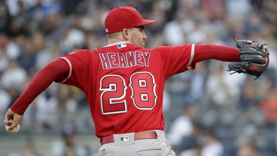 Heaney lanza juego con un hit y Angelinos ganan a Reales