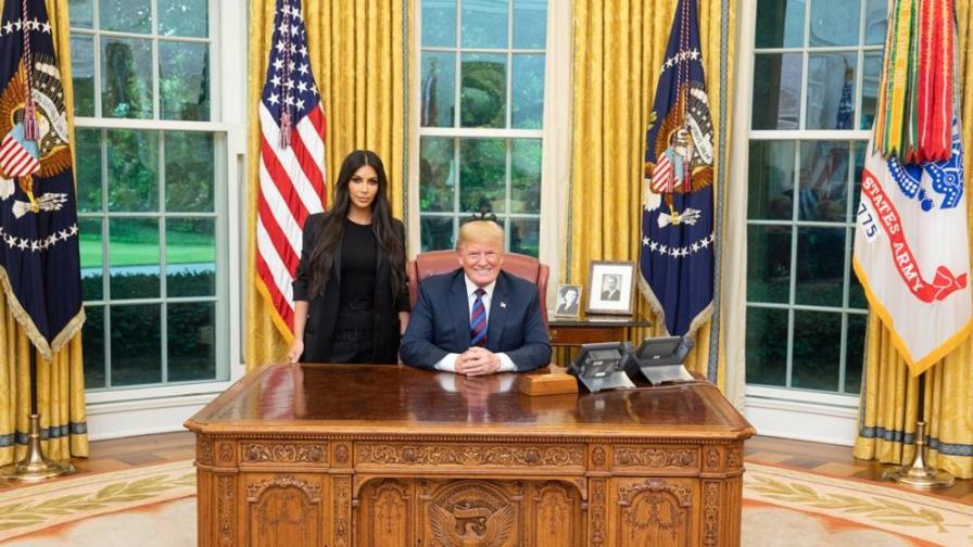 Trump concede la libertad a una presa tras la petición de Kim Kardashian Trump concede la libertad a una presa tras la petición de Kim Kardashian