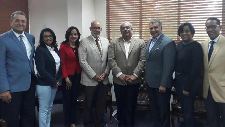 Diseñan acciones para disminuir mortalidad materno-neonatal