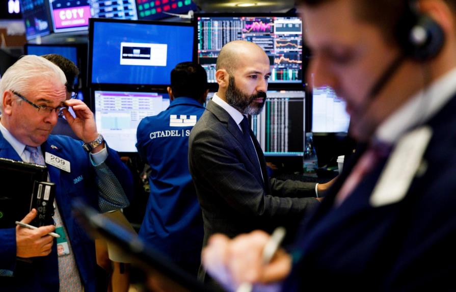Wall Street abre mixto y el Dow Jones avanza un 0.43 %