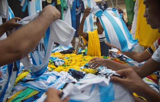 FIFA veta a cantante rusa que respaldó a rebeldes ucranianos