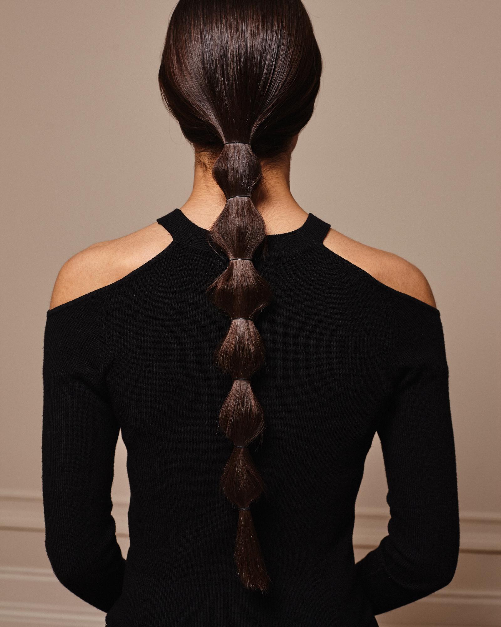 El estilista Anthony Llobet propone una coleta con volúmenes