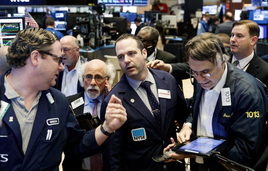 Wall Street cierra mixto y el Dow Jones avanza un 0.37 %