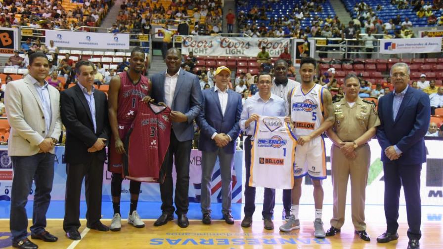 Indios vencen a Metros en inicio de la Liga Nacional de Baloncesto 