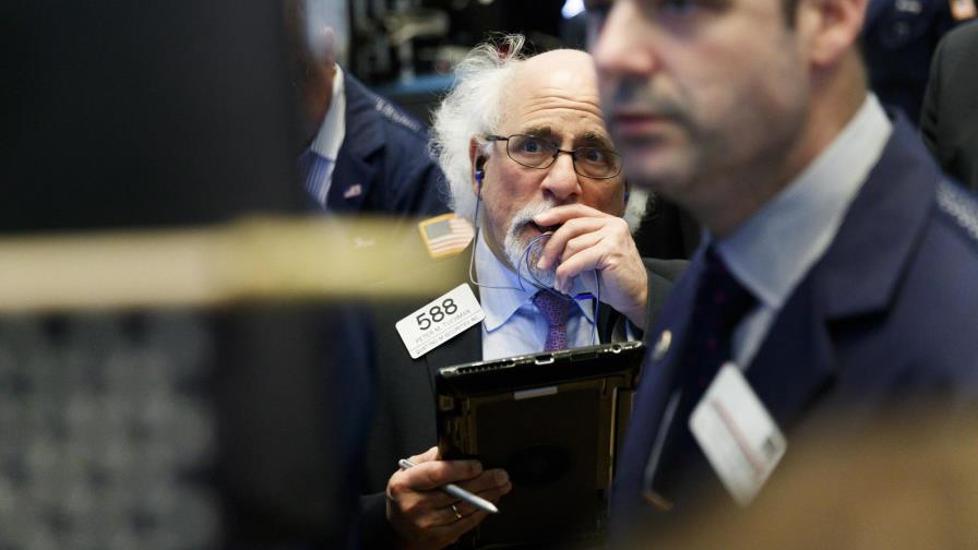 Wall Street abre en rojo y el Dow Jones cede un 0.19 % Wall Street abre en rojo y el Dow Jones cede un 0.19 %