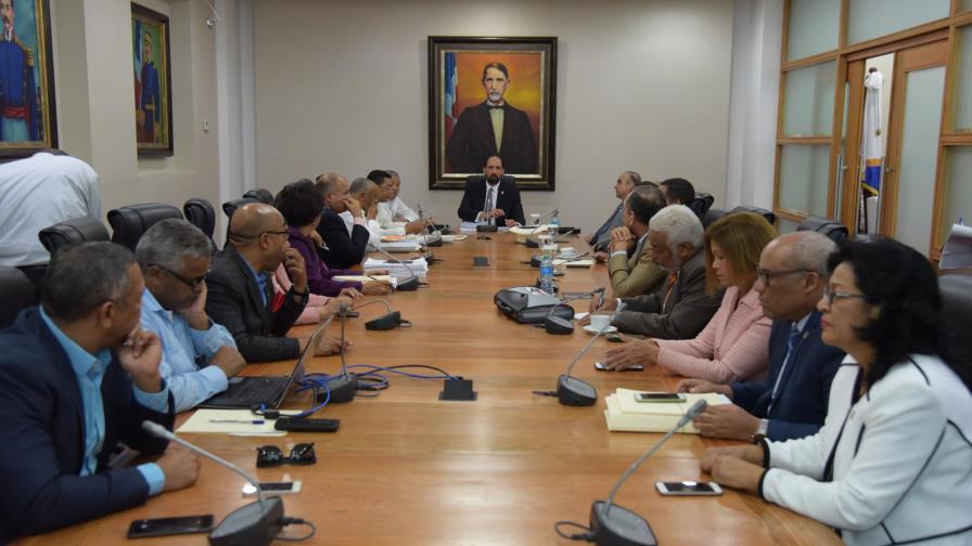 Comisión especial con el reto de rendir informe para aprobar Ley de Partidos Comisión especial con el reto de rendir informe para aprobar Ley de Partidos