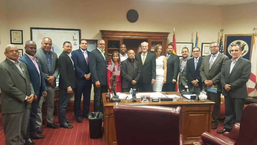 Consulado dominicano en Miami organiza encuentro con cámaras de comercio