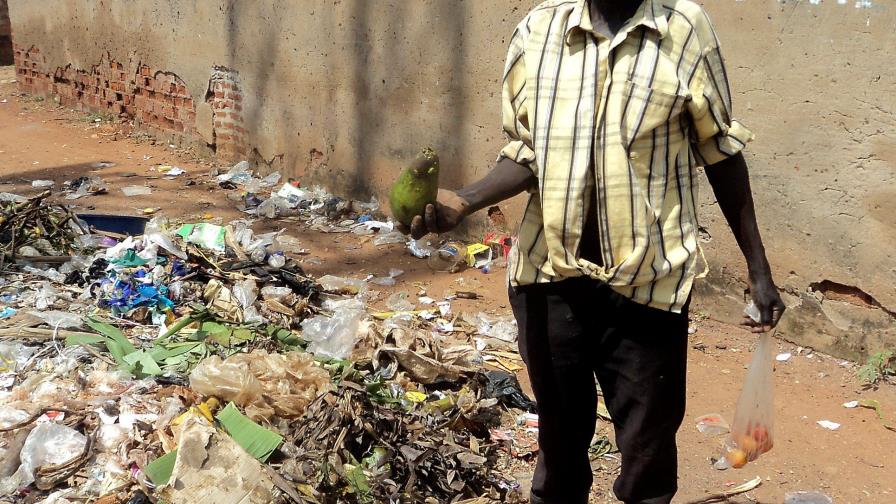 El largo camino de Uganda para prohibir las bolsas de plástico