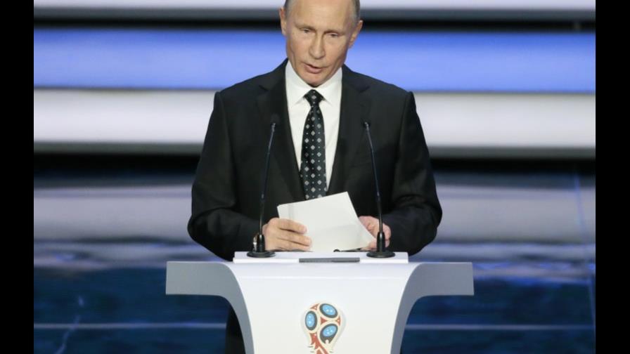 Vladimir  Putin da la bienvenida a aficionados y equipos del Mundial