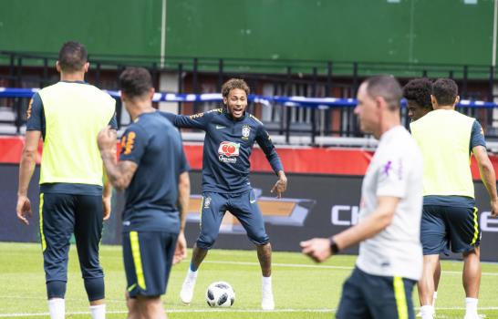 Neymar será titular contra Austria, en el último amistoso antes del Mundial Neymar será titular contra Austria, en el último amistoso antes del Mundial