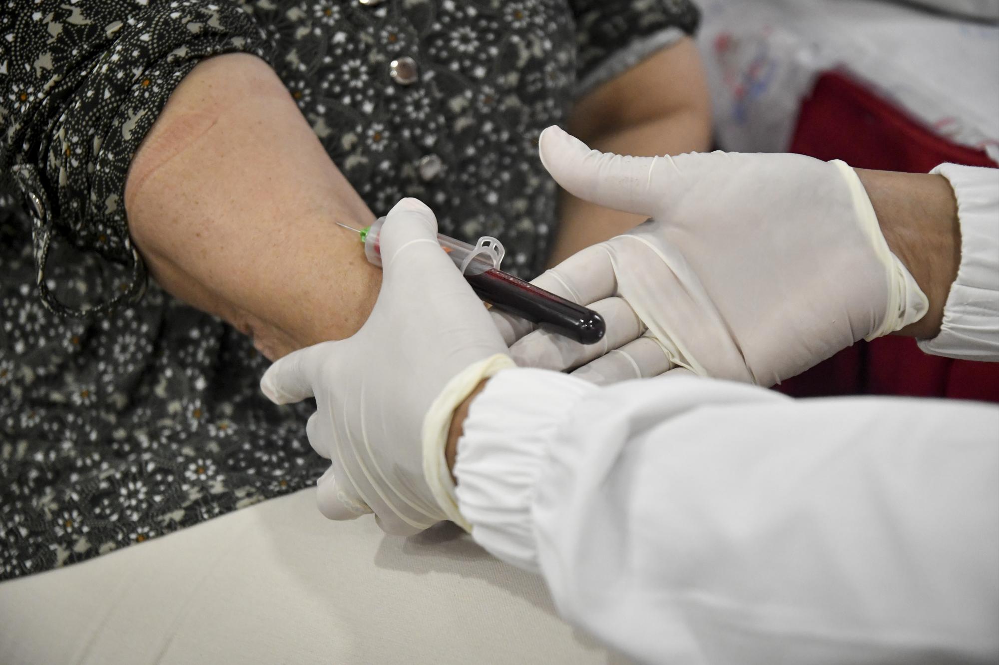 Donación de sangre (Danelis Sena)