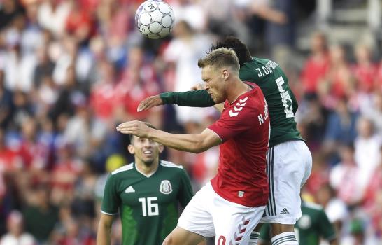 México cierra su preparación con una derrota clara contra Dinamarca