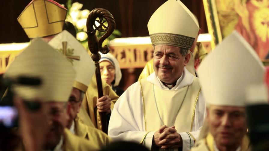 Papa acepta la renuncia de tres obispos chilenos por escándalo de abusos