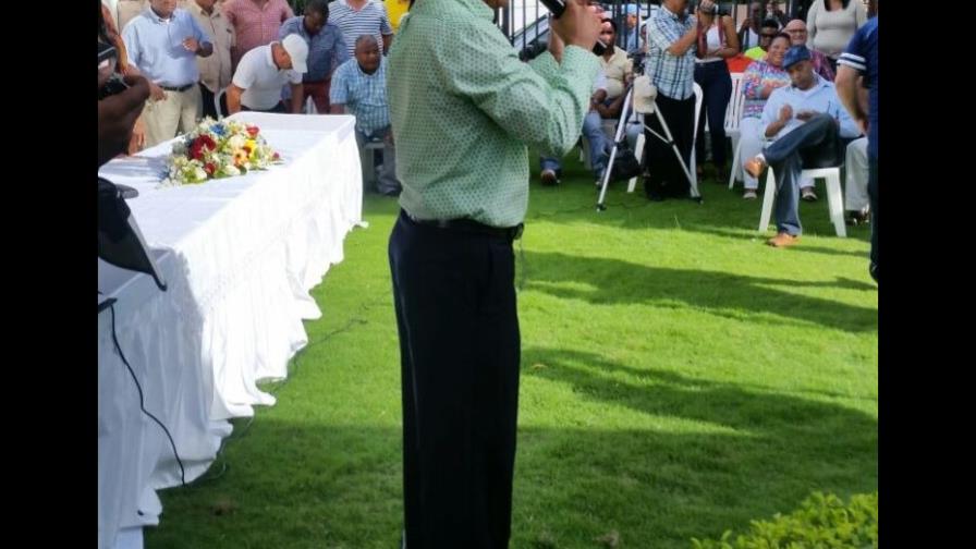 Diputado, alcaldesa y dos regidores del PRD se van al PRM