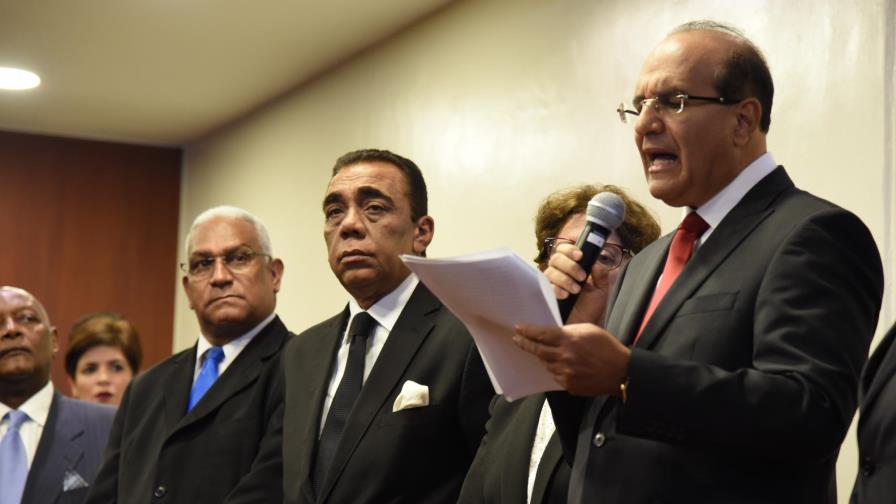 La Junta Central Electoral mantiene retención de recursos a ocho partidos