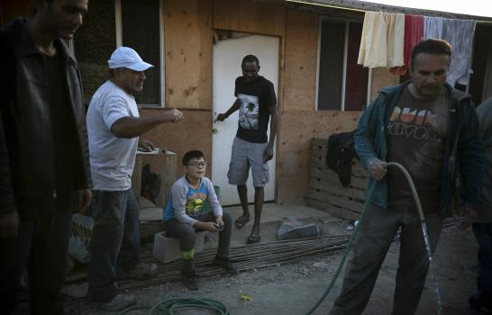 Haitianos rechazados por EE.UU. se establecen en Tijuana