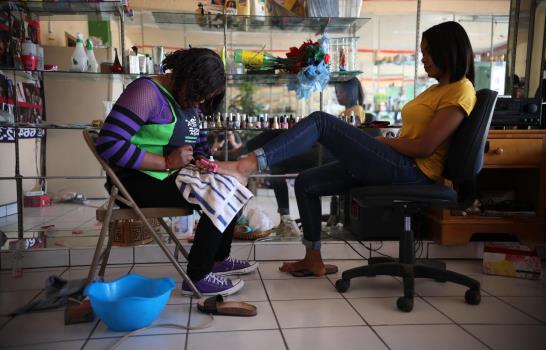 Haitianos rechazados por EE.UU. se establecen en Tijuana