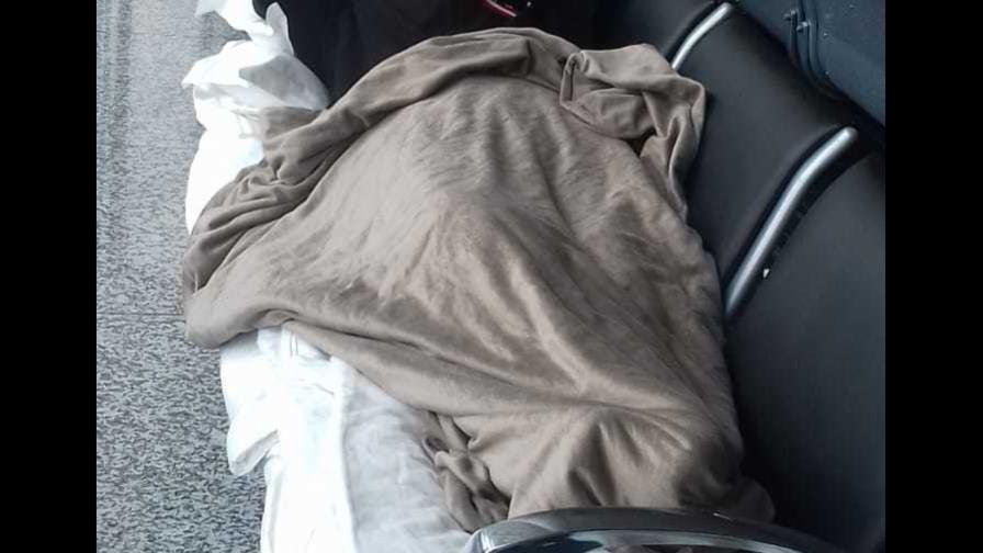 Libanés cumple 42 días atrapado en aeropuerto de Ecuador