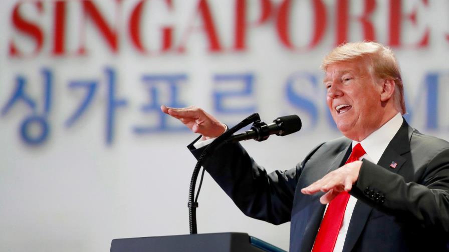 Trump dice que las sanciones continuarán mientras haya armas nucleares