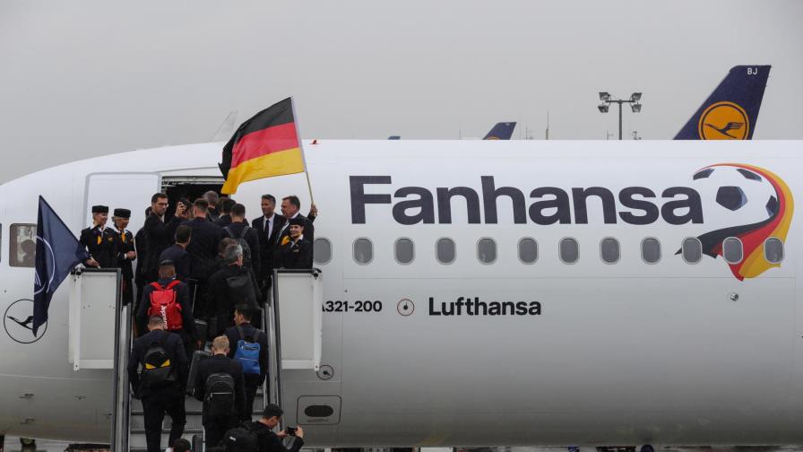 Equipo de Alemania llega a Rusia para defender su título mundial Equipo de Alemania llega a Rusia para defender su título mundial