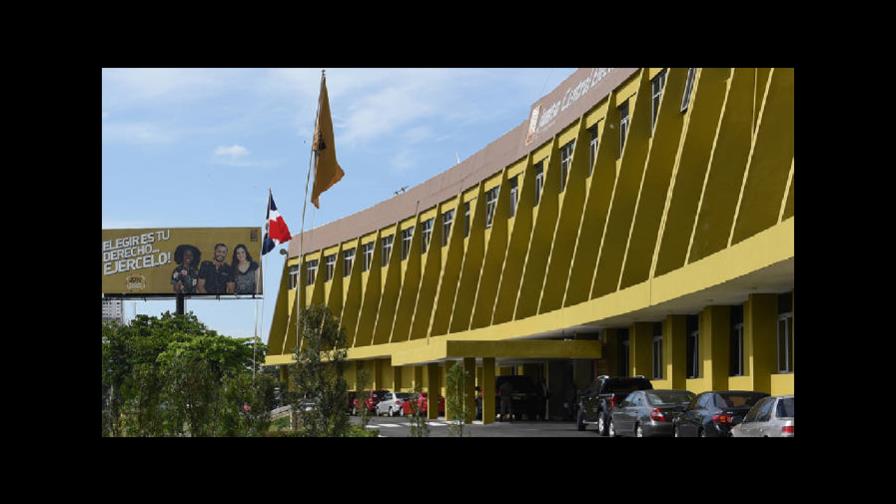 Partidos con cuentas pendientes van a la Junta Central Electoral Partidos con cuentas pendientes van a la Junta Central Electoral